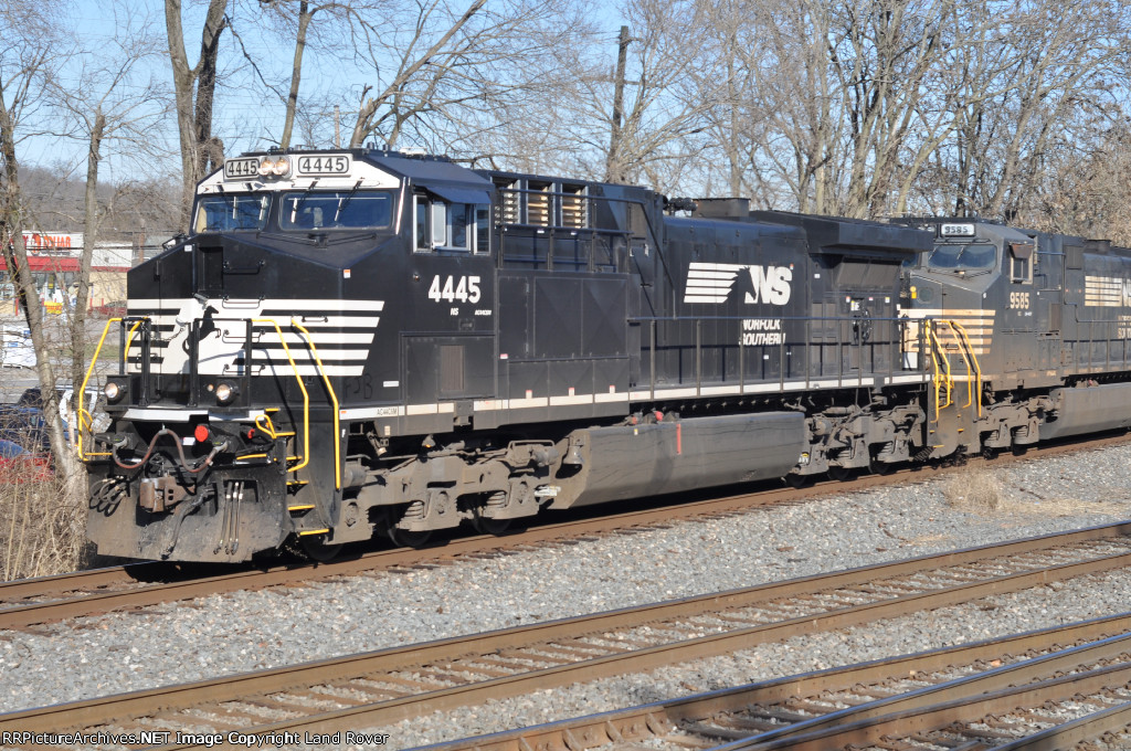 NS 4445 East